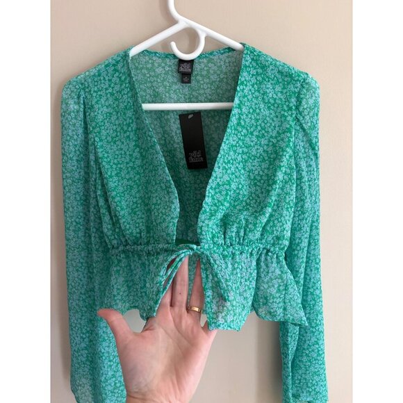 Wild Fable  NWT Sheer Floral Bell Sleeve Cropped Cardigan Blouse Size Medium - Picture 5 of 10